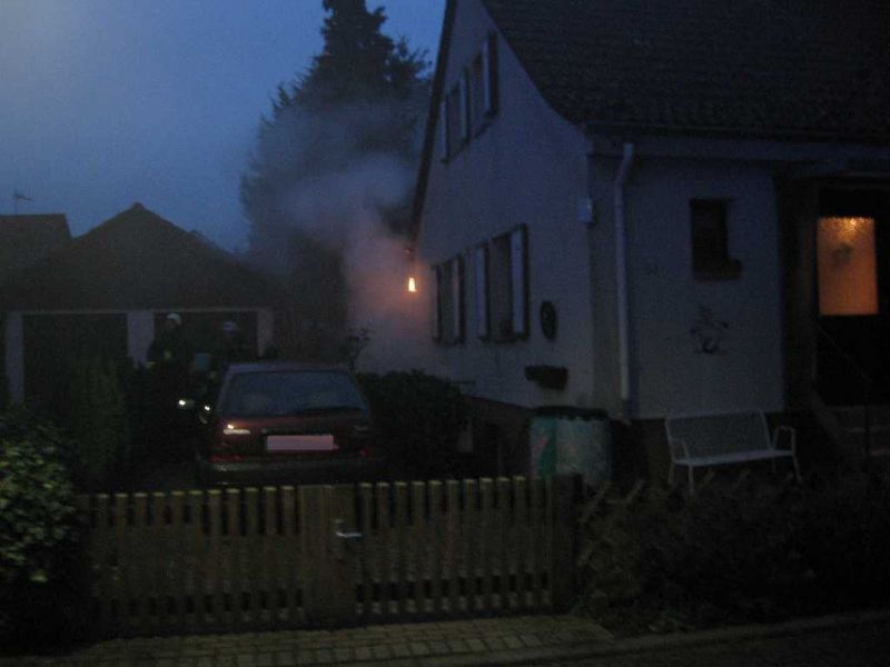 Feuerwehr Weinheim Kellerbrand Zeppelinstraße