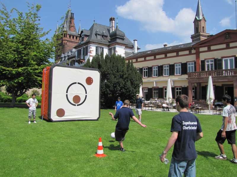 Stadtrallye führt in den Weinheimer Schloßpark