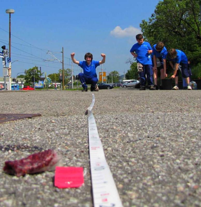 Teebeutel Weitwurf beim Zeltlager 2010