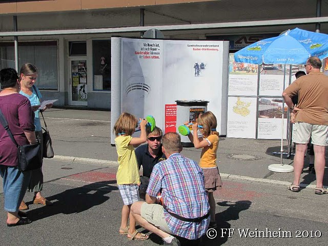 Feuerwehr präsentiert sich beim Tag der offenen Tür der Abteilung Stadt