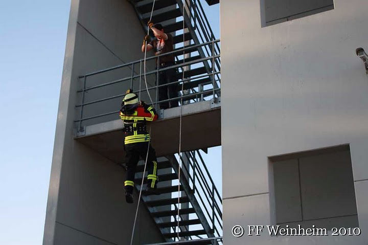 Katastrophenschutzzug Birkenau übt im Feuerwehrzentrum Weinheim