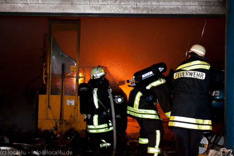 Brand in KFZ Werkstatt Viernheimer Straße