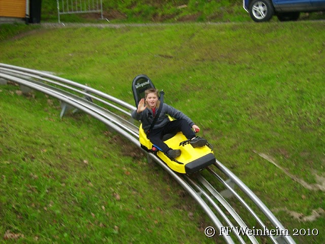 Jugendfeuerwehr auf der Sommerrodelbahn