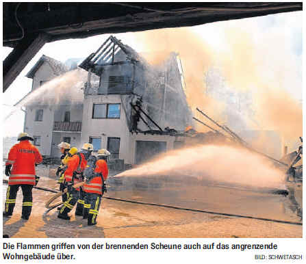 Feuer in Heddesheim fordert Feuerwehren der Region