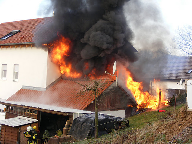 Gebäudebrand in Birkenau - Hornbach