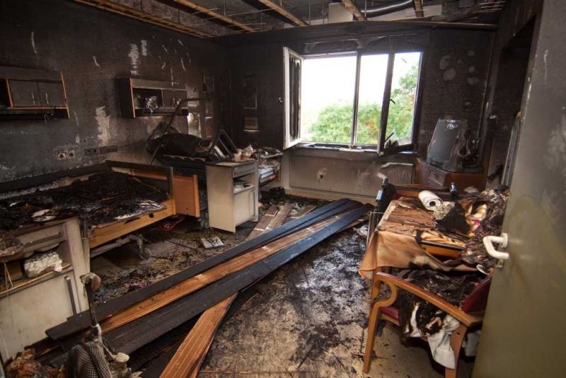 Das Zimmer wurde durch den Brand zerstört