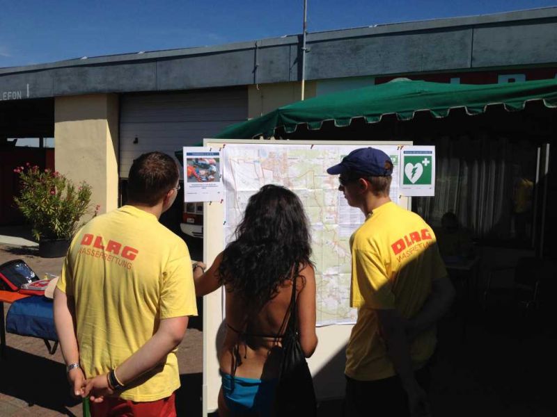 Die DLRG Weinheim informierte am Waidsee