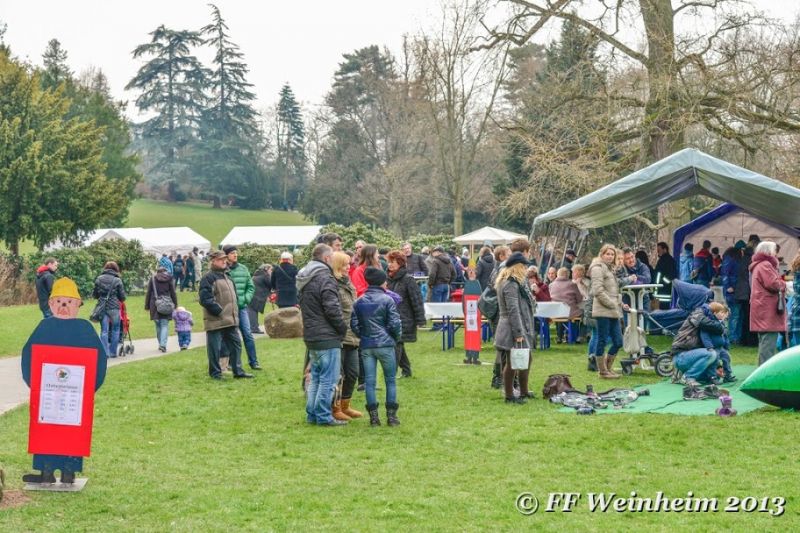 Osterwiese im Schloßpark