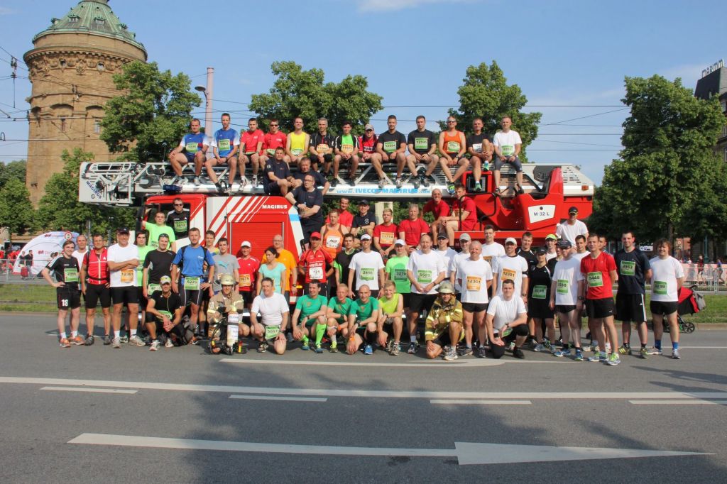 Feuerwehr Weinheim läuft bei der Deutschen Feuerwehrmeisterschaft im Marathon und Halbmarathon