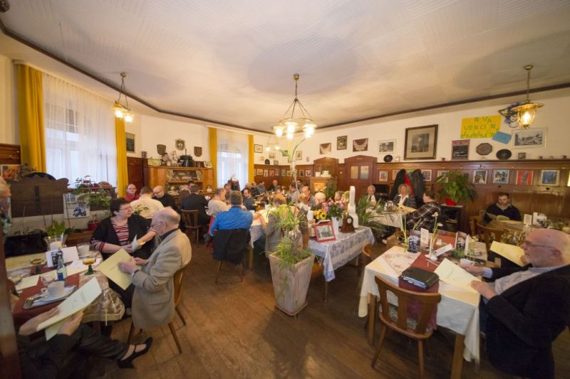 Gründungsversammlung im Rosengarten