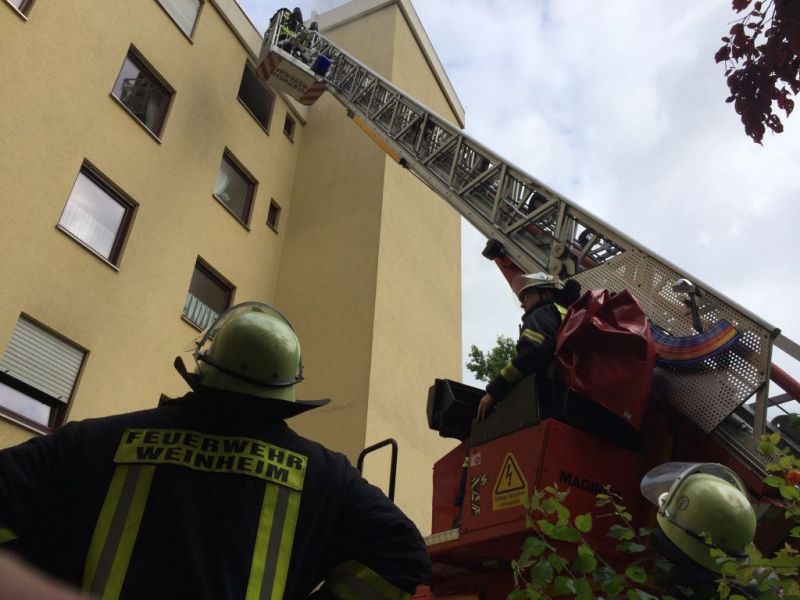 Drehleiter Einsatz von aussen