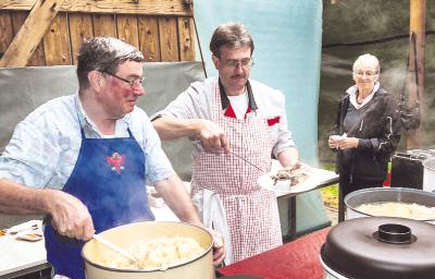 Scheuerfest - Gemütlichkeit bei Gesang und Blasmusik 