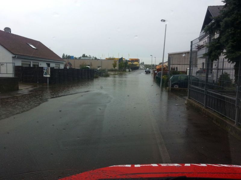 überflutete Boschstraße in Weinheim
