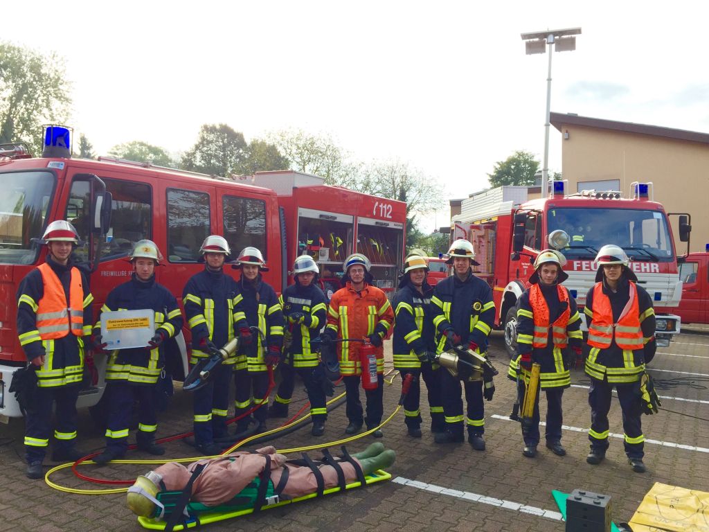 Zehn neue Fachkräfte unterstützen Arbeit der Feuerwehren des Unterkreises Weinheim